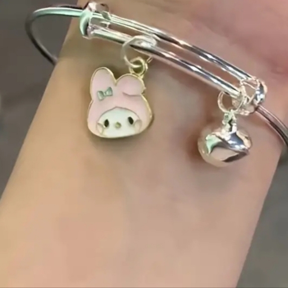 NEW Sanrio Hello Kitty bracelet - Picture 1 of 3